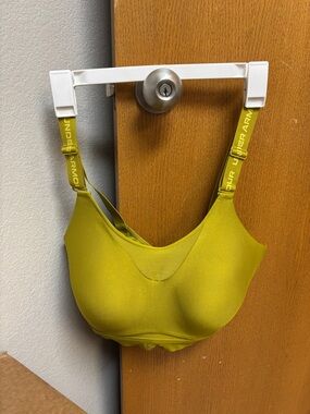 Under Armour Women's Olive Green Sports Bra Size - XL - NWT